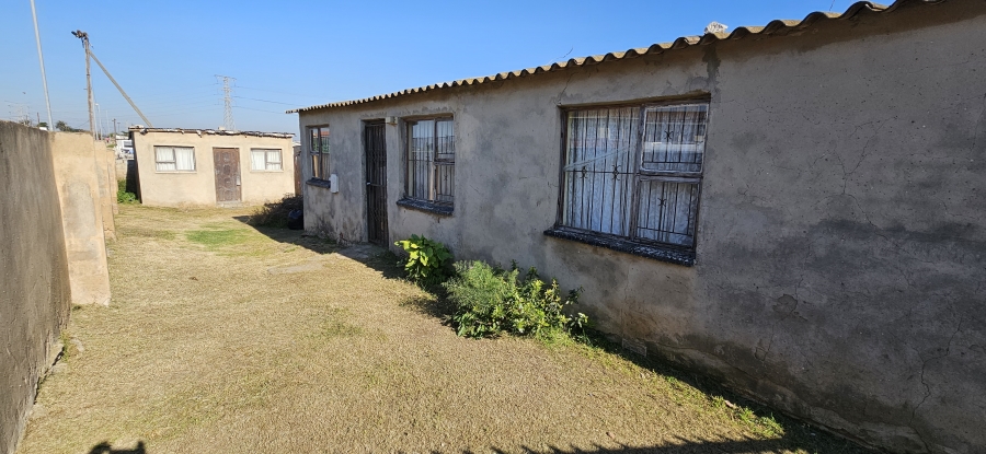 1 Bedroom Property for Sale in New Brighton Eastern Cape